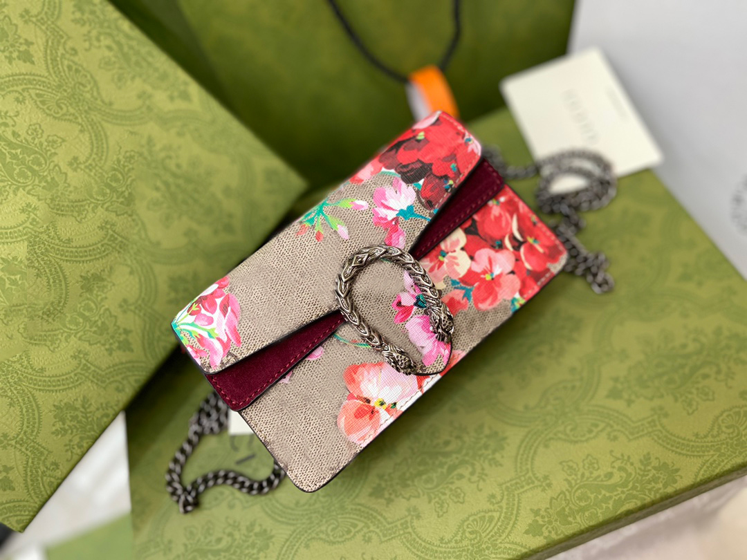 Flower painted pattern luxury bag ladies genuine leather fashion letter chain bags versatile portable messenger bag With green box, Black;red
Flower painted pattern luxury bag ladies genuine leather fashion letter chain bags versatile portable messenger bag With green box, Black;red
