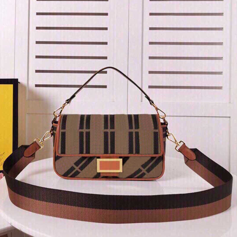 Designer Bags Womens Handbags Crossbody Bag Backpack Purse With F Letter Embroidery uette Shoulder Detachable Wide Strap High Quality Walle
Designer Bags Womens Handbags Crossbody Bag Backpack Purse With F Letter Embroidery uette Shoulder Detachable Wide Strap High Quality Walle