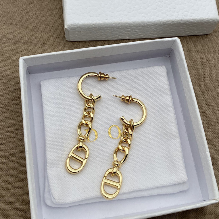 luxury jewelry new link tassel parents' thick chain letter back hanging earrings, Golden
luxury jewelry new link tassel parents' thick chain letter back hanging earrings, Golden