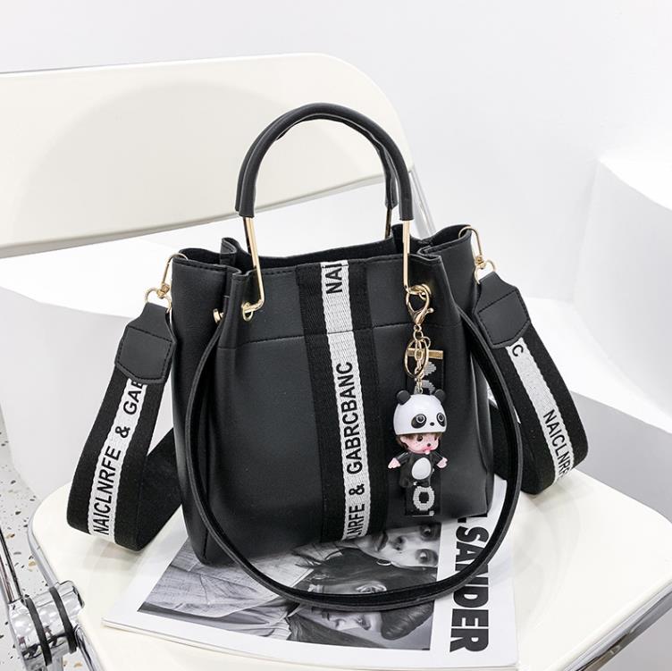 Shoulder Bags Women PU Leather Handbags Large Capacity Tote Fashion Ladies Bag Vintage Female Crossbody For, Black
Shoulder Bags Women PU Leather Handbags Large Capacity Tote Fashion Ladies Bag Vintage Female Crossbody For, Black