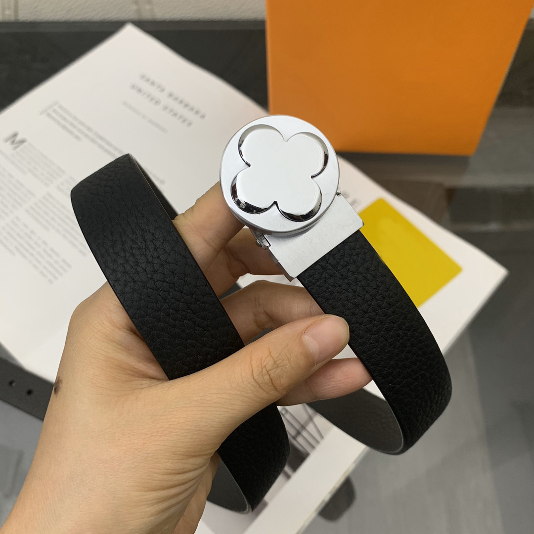 Ladies designer belt width 25 mm gold and silver two colors buckle orange gift box to send hole punch, Black;brown
Ladies designer belt width 25 mm gold and silver two colors buckle orange gift box to send hole punch, Black;brown