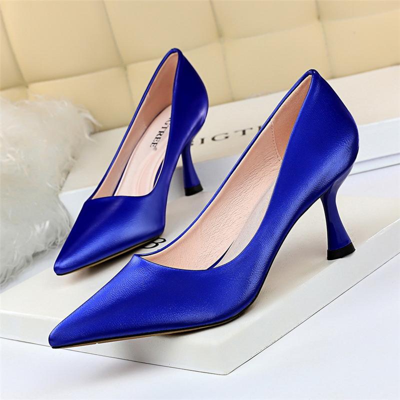 Chaussures robes 2021 Femmes 7cm Sexy High High High Heels Pumps Plus Taille 10.5 Pointe à Toe Luxe Saint-Valentin Lady Low Heel Scarpins