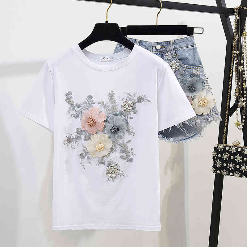 Summer Women 2 Piece Sets Vintage Beading Embroidery 3D Flower T-Shirt + Denim Shorts Suit 210518