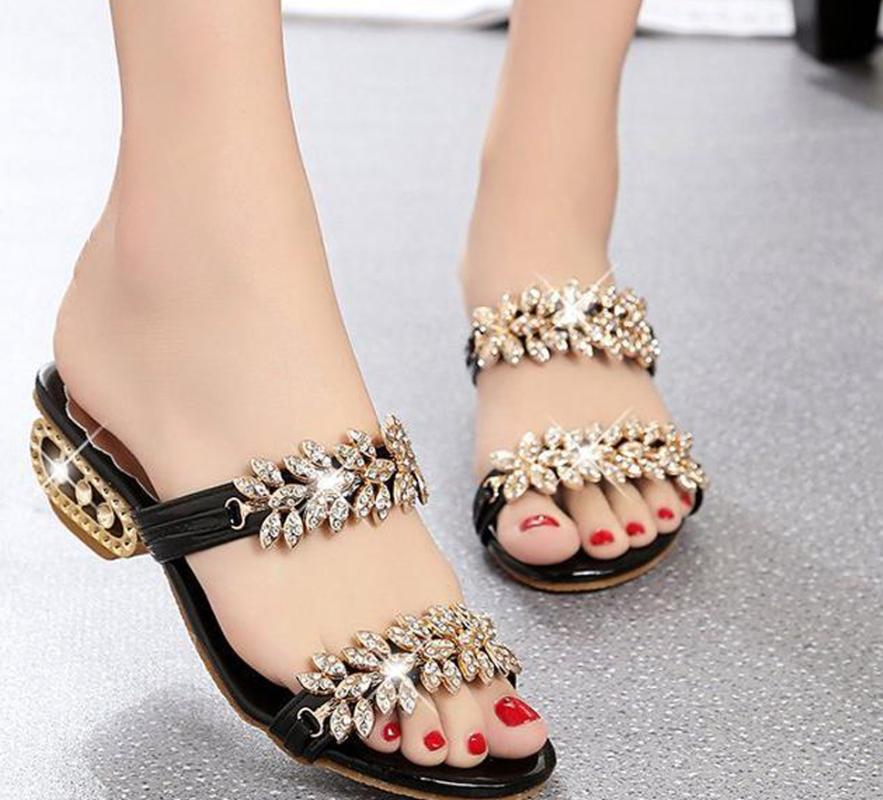 New Women Shoes Slippers Summer Beach Sandals Fashion Rhinestone Outdoor Slippers Flip Flops Shoes Mujer Fashionable sandals, Silver
New Women Shoes Slippers Summer Beach Sandals Fashion Rhinestone Outdoor Slippers Flip Flops Shoes Mujer Fashionable sandals, Silver