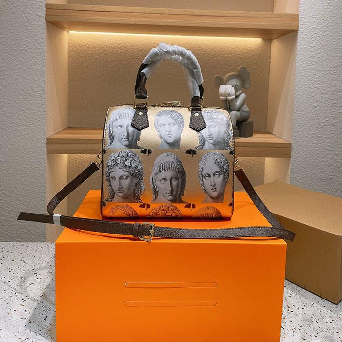 Rome avatar handbag fashion luxury designer messenger bag high quality shoulder bag men and women gifts
Rome avatar handbag fashion luxury designer messenger bag high quality shoulder bag men and women gifts