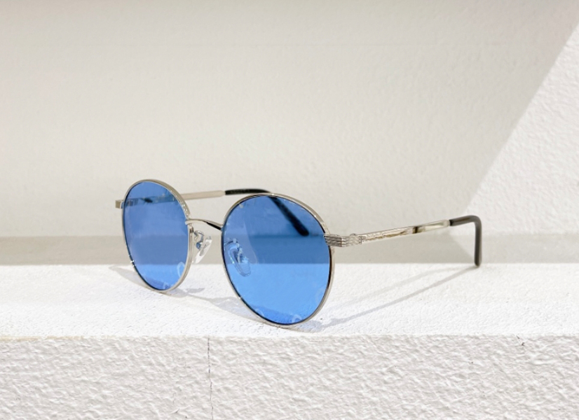 0944 Round Sunglasses Silver Blue Lens Sun Glasses Shades gafas de sol Fashion Shades with Box
0944 Round Sunglasses Silver Blue Lens Sun Glasses Shades gafas de sol Fashion Shades with Box
