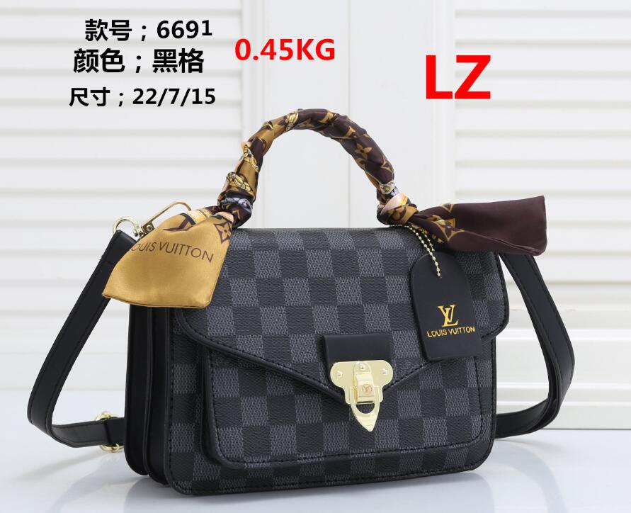 LO UIS VITTON bag VUTTON Fashion luxurys Crossbody bags Shoulder Lady Tote handbags With key lock 88
LO UIS VITTON bag VUTTON Fashion luxurys Crossbody bags Shoulder Lady Tote handbags With key lock 88