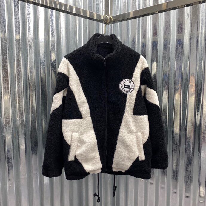 Autumn/winter trend fashion sports hooded sweater letter pattern round neck cotton fabric women's men's high-quality hoodie Size:, Black;brown
Autumn/winter trend fashion sports hooded sweater letter pattern round neck cotton fabric women's men's high-quality hoodie Size:, Black;brown