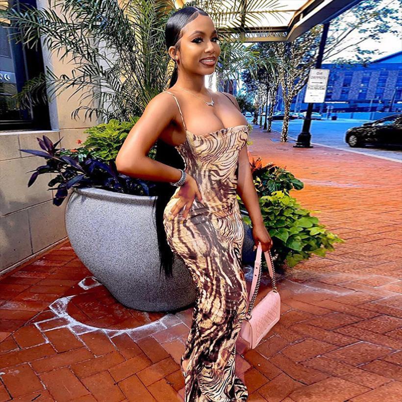 summer print elegant women dresses bodycon maxi beach tunic slit ruched robe streetwear party club outfits, Black;gray
summer print elegant women dresses bodycon maxi beach tunic slit ruched robe streetwear party club outfits, Black;gray