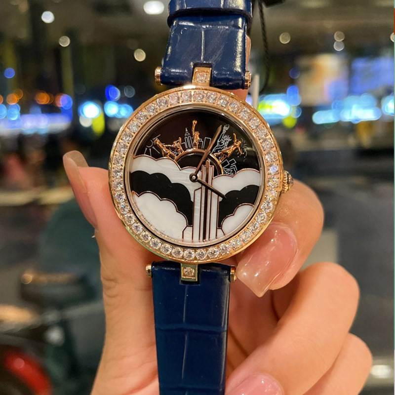Quartz leather diamond women watch design ladies dress fashion watches high quality classic brand waterproof rose gold Wristwatches lady gift, Box
Quartz leather diamond women watch design ladies dress fashion watches high quality classic brand waterproof rose gold Wristwatches lady gift, Box