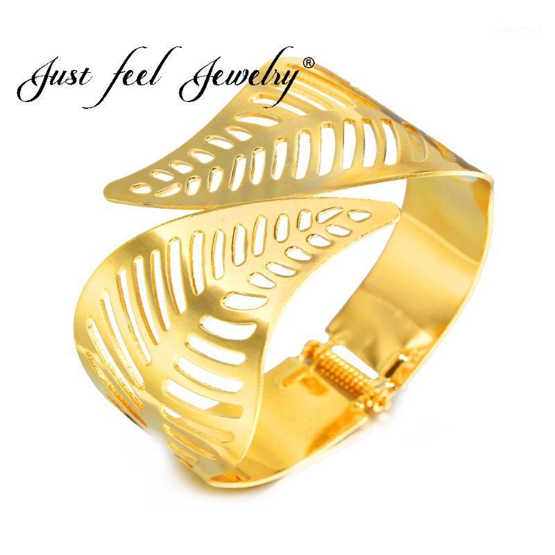 Fashion Big Leaf Bohemian Bracelet For Woman Gold Color Openable Ethnic Upper Arm India Jewelry Bangle
Fashion Big Leaf Bohemian Bracelet For Woman Gold Color Openable Ethnic Upper Arm India Jewelry Bangle