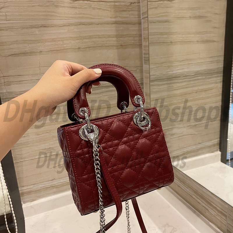 High Quality Fashion womens D Luxurys designers bags CrossBody Handbag wallets lady Clutch Totes Silver buckle 3 grid double shoulder strap Bag purse 2021 Cross Body, No bags
High Quality Fashion womens D Luxurys designers bags CrossBody Handbag wallets lady Clutch Totes Silver buckle 3 grid double shoulder strap Bag purse 2021 Cross Body, No bags
