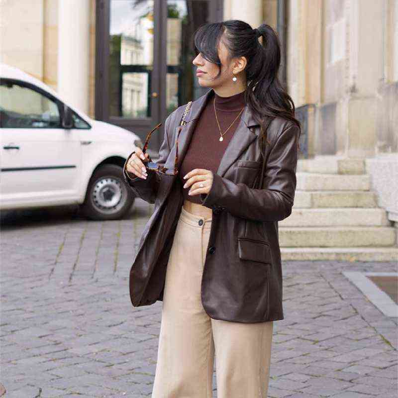 Woman Vintage Black Basic Leather Blazer Autumn Casual Female Solid Long Sleeve Pu Outwear Ladies Cool Straight Blazers 211122