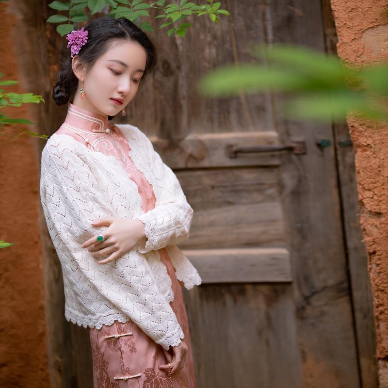 Women' Knits & Tees LYNETTE' CHINOISERIE Spring Autumn Original Design Women All-match Brief Elegant Loose Short Knitting Cotton Cardigans, Green
Women' Knits & Tees LYNETTE' CHINOISERIE Spring Autumn Original Design Women All-match Brief Elegant Loose Short Knitting Cotton Cardigans, Green