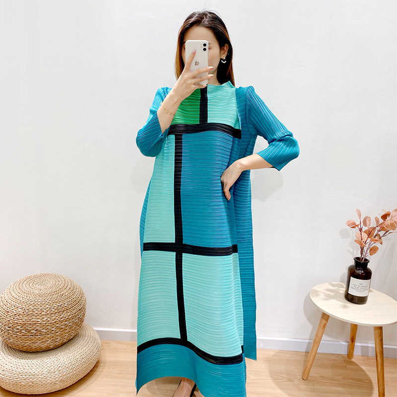Pleated Slim Full A Line Geometric Print Three Quarter Slash Neck Dresses Women Spring and Autumn Fashion Design 210615, Blue
Pleated Slim Full A Line Geometric Print Three Quarter Slash Neck Dresses Women Spring and Autumn Fashion Design 210615, Blue