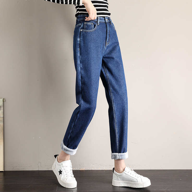 GUUZYUVIZ Loose Winter Jeans Female High Waist Straight Thicken Warm For Woman Casual Velvet Pants 210922