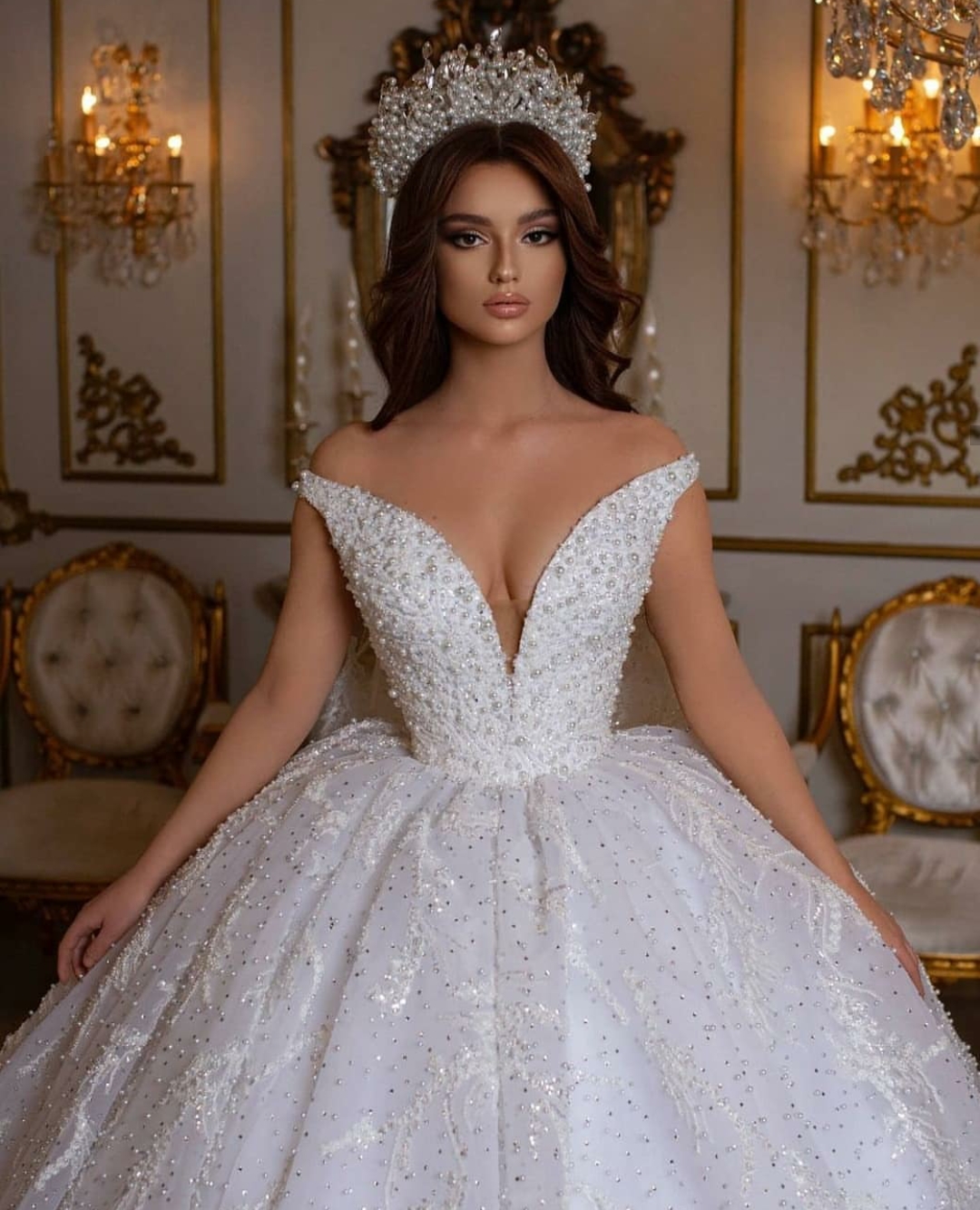 Elegant White Pearls Wedding Dresses Lace Appliques Ball Gown Heavy Beaded Bridal Gowns Modern vestido de novia