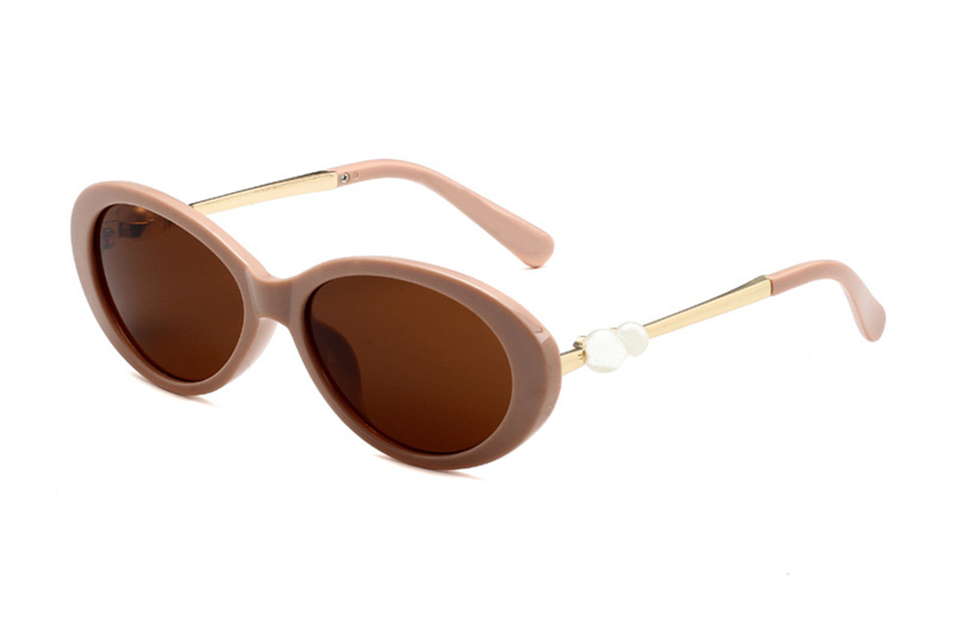 Fashion high quality Designer Sunglasses High Quality Brand uv 400 Sun glasses Eyewear For Women eyeglasses metal frame 5365
Fashion high quality Designer Sunglasses High Quality Brand uv 400 Sun glasses Eyewear For Women eyeglasses metal frame 5365