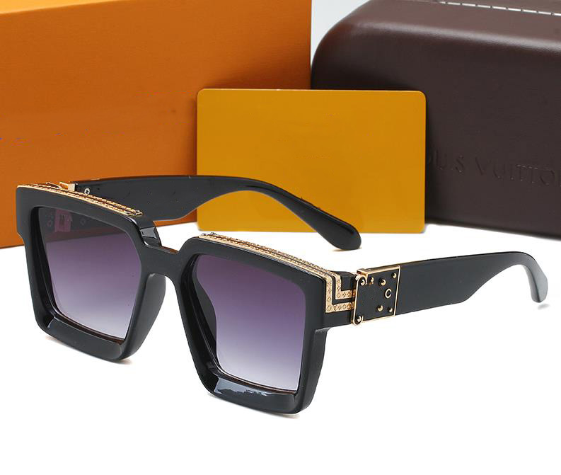96006 Designer Sunglasses Men Eyeglasses Outdoor Shades PC Frame Fashion Classic Lady Sun glasses Mirrors for Women, White;black
96006 Designer Sunglasses Men Eyeglasses Outdoor Shades PC Frame Fashion Classic Lady Sun glasses Mirrors for Women, White;black