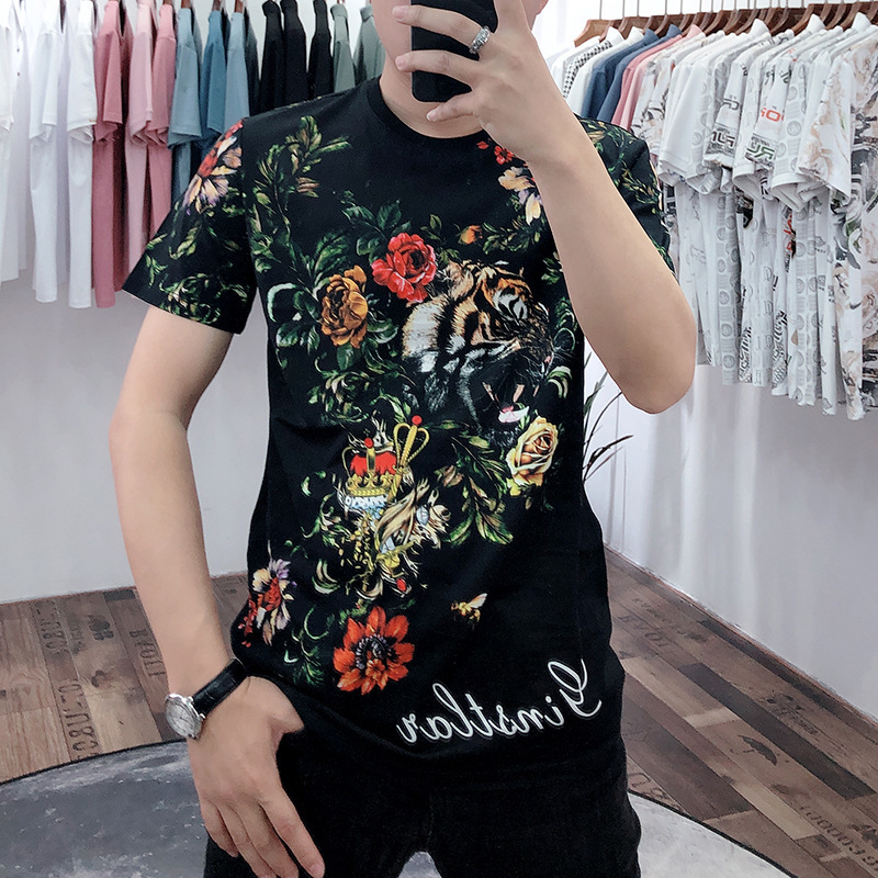 Men's 2021 summer Korean geometric pattern broken flower black casual collarless slim fit Pullover short sleeve t-shirt men
Men's 2021 summer Korean geometric pattern broken flower black casual collarless slim fit Pullover short sleeve t-shirt men