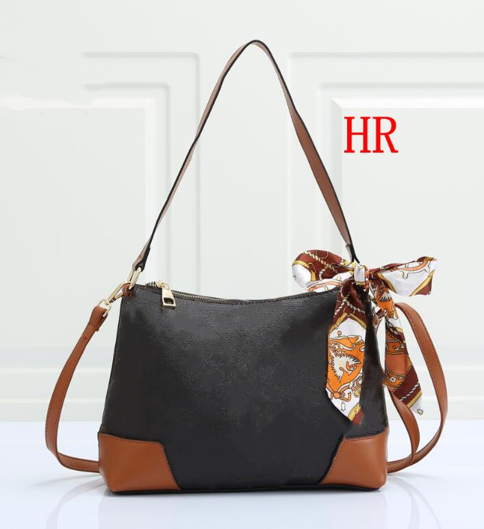 Top quality New Women's Re-edition tote leather Shoulder Bags Luxury Designer Shoulders Bag Crossbody Handbag, Black
Top quality New Women's Re-edition tote leather Shoulder Bags Luxury Designer Shoulders Bag Crossbody Handbag, Black
