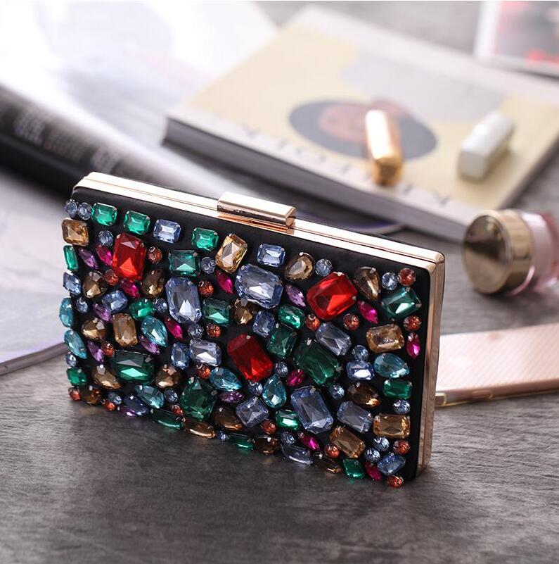 Factory wholesale women bag super flash diamond holding dinner handbag handmade hard box chain bags banquet nightclub colorful diamonds hold handbags, Color(boutique packaging) 
Factory wholesale women bag super flash diamond holding dinner handbag handmade hard box chain bags banquet nightclub colorful diamonds hold handbags, Color(boutique packaging)