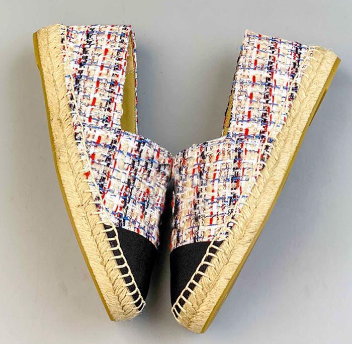 TWO C designer slippers sandals chaussures Espadrilles Leather Cap Toe Casual loafers women nonslip Channel shoes Damen France with Tory
TWO C designer slippers sandals chaussures Espadrilles Leather Cap Toe Casual loafers women nonslip Channel shoes Damen France with Tory