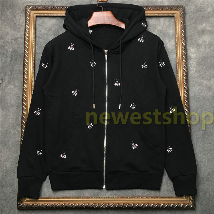 2020 hotselling autumn fashion tag clothing mens Embroidered bee print hoodies pullover Designer sweatshirt womens jumpers Casual hoodies, Black
2020 hotselling autumn fashion tag clothing mens Embroidered bee print hoodies pullover Designer sweatshirt womens jumpers Casual hoodies, Black