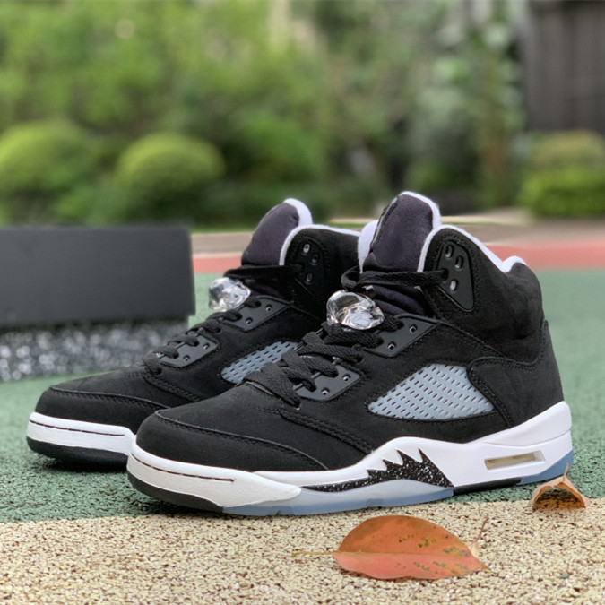 Mens 5 V Oreo Basketball Shoes Top Quality Jumpman 5s Black White Outdoor Sports Sneakers Size US7-13
Mens 5 V Oreo Basketball Shoes Top Quality Jumpman 5s Black White Outdoor Sports Sneakers Size US7-13