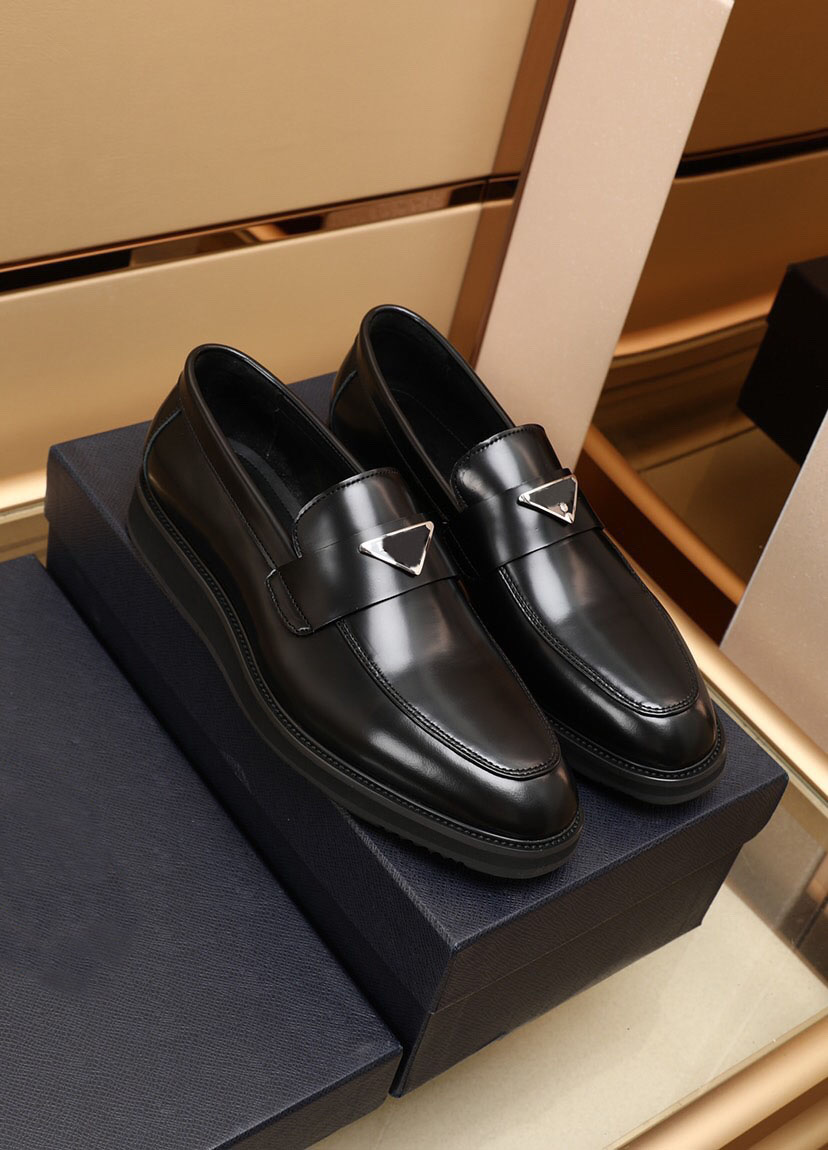 Mens Genuine Leather Business Flat Shoes Groom Wedding Footwear Fashion Brand Slip On Oxfords Men Designer Dress Shoes Size 38-44, Black
Mens Genuine Leather Business Flat Shoes Groom Wedding Footwear Fashion Brand Slip On Oxfords Men Designer Dress Shoes Size 38-44, Black
