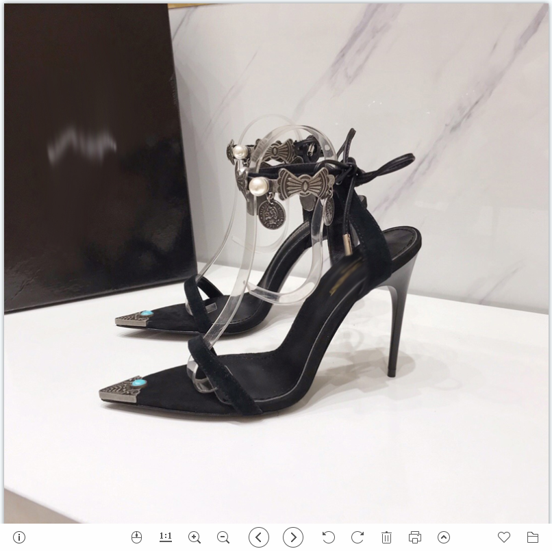2021 Good Quality Fashion Women Luxurys Designers Shoes Designer Sandals Womens Luxury High Heels Sandal Dress Shoess With Box Size 35-41 -H588, Black
2021 Good Quality Fashion Women Luxurys Designers Shoes Designer Sandals Womens Luxury High Heels Sandal Dress Shoess With Box Size 35-41 -H588, Black