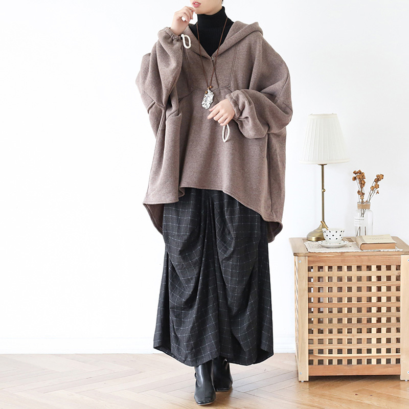 Johnature Women Hooded Bat Sleeve Sweatshirts Solid Color Winter Plus Size Women Cloths Original Vintage Loose Sweatshirts 210521, Camel
Johnature Women Hooded Bat Sleeve Sweatshirts Solid Color Winter Plus Size Women Cloths Original Vintage Loose Sweatshirts 210521, Camel