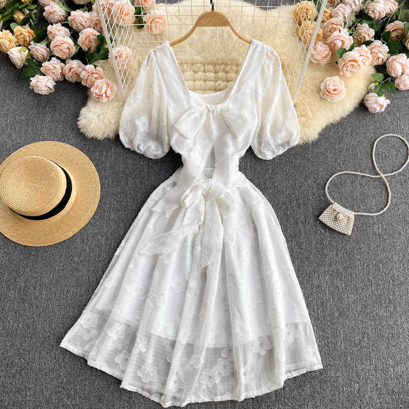DEAT Women White Dress Square Collar Short Puff Sleeve Arrivals Lady Temperament Fashion Spring Summer 11D567 210709