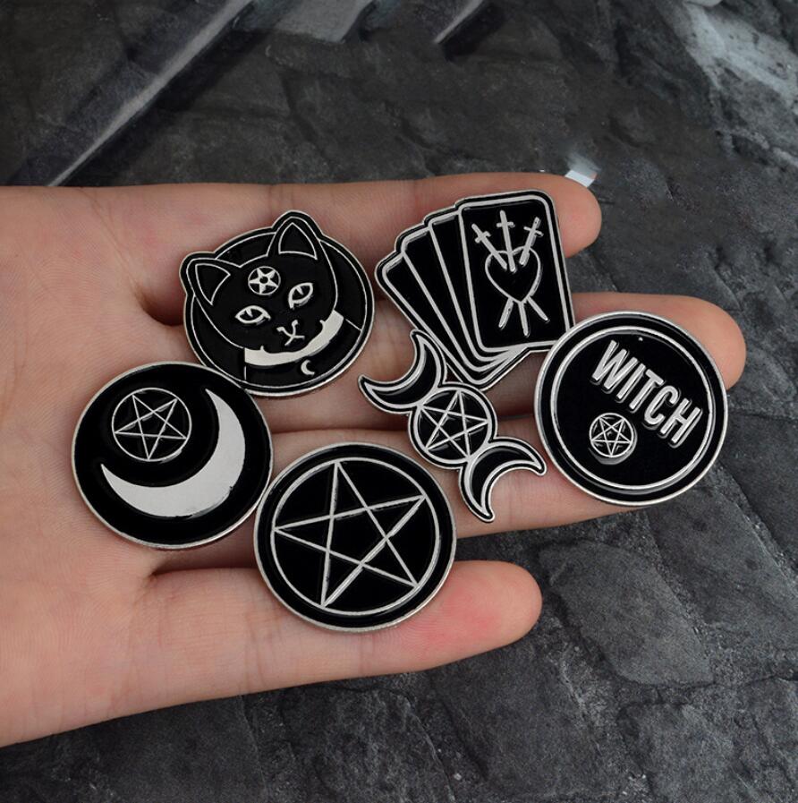 Witch Ouija Moon Tarot BooK New Goth Style Enamel Pins Badge Denim Jacket Jewelry Gifts Brooches for Women Men 167 T2
Witch Ouija Moon Tarot BooK New Goth Style Enamel Pins Badge Denim Jacket Jewelry Gifts Brooches for Women Men 167 T2