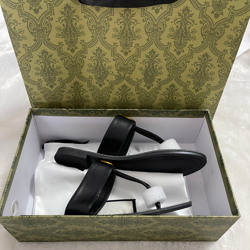 Slipper Designer Slide Summer sandals Fashion Beach Indoor Flat Flip Flops Leather Lady Women Shoes Ladies Slippers Size 35-42, Black
Slipper Designer Slide Summer sandals Fashion Beach Indoor Flat Flip Flops Leather Lady Women Shoes Ladies Slippers Size 35-42, Black