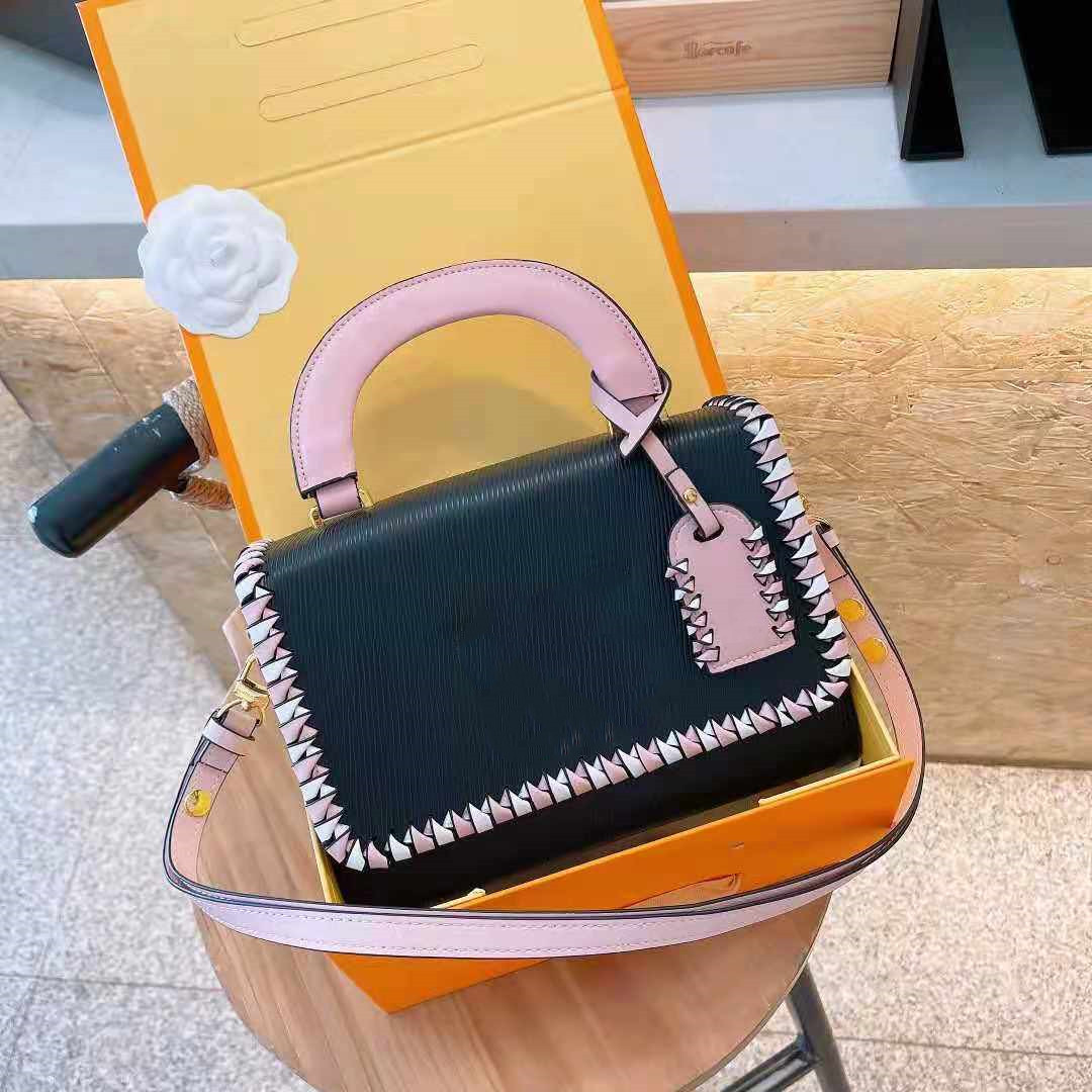 Designer luxury jewelry single shoulder bags embossed cowhide crossbody Bag Fashion Handbag tote women's high quality shopping wallet 964
Designer luxury jewelry single shoulder bags embossed cowhide crossbody Bag Fashion Handbag tote women's high quality shopping wallet 964