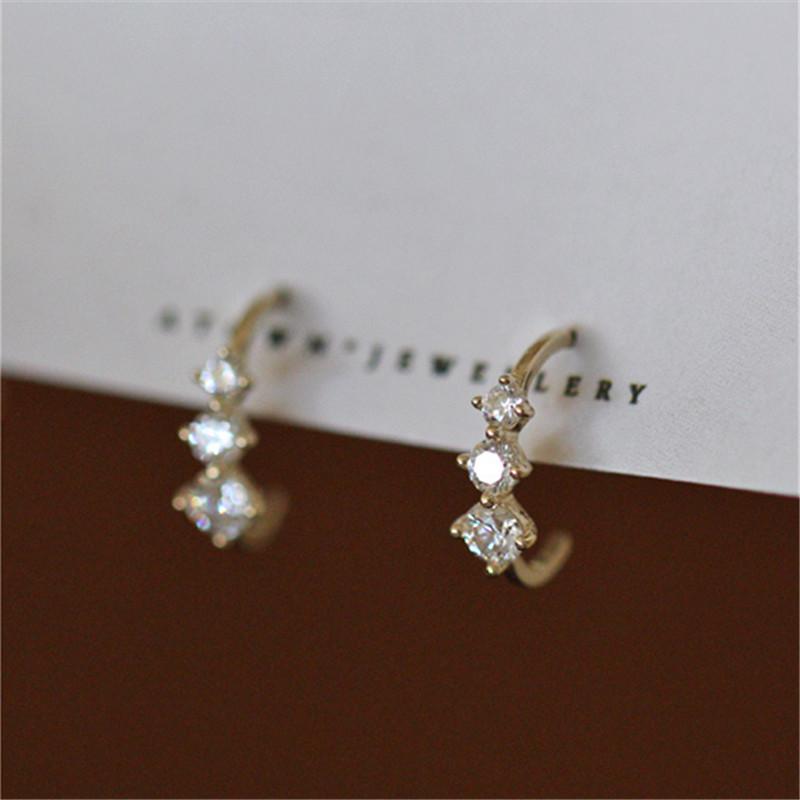 Stud 925 Sterling Silver Korean Version Simple Gradient Crystal Earrings Women Romantic Sweet Wedding Party 14k Gold Jewelry Gift, Golden;silver
Stud 925 Sterling Silver Korean Version Simple Gradient Crystal Earrings Women Romantic Sweet Wedding Party 14k Gold Jewelry Gift, Golden;silver