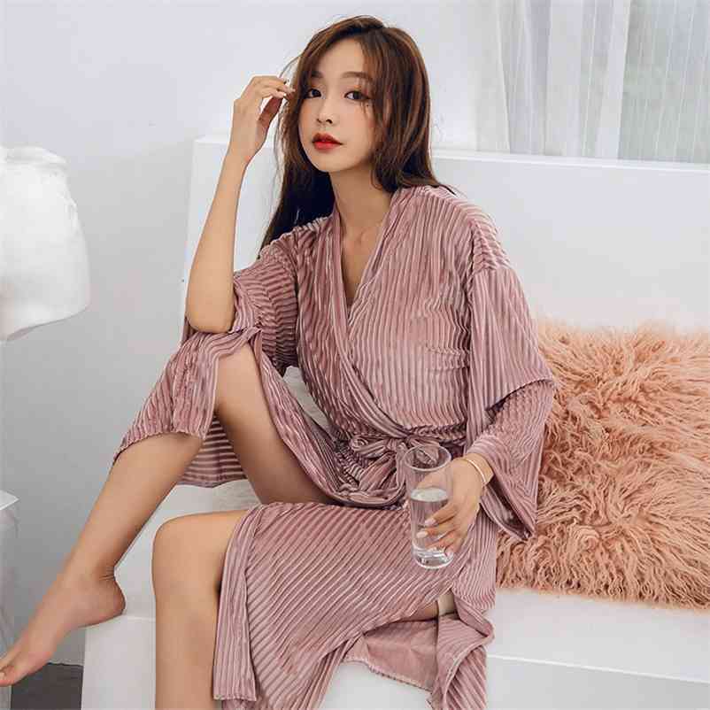 Autumn Gold Velvet Women's Bathrobe Long Sleeve V-Neck Sashes Split Kimono Cardigans Female Robes Spring Women Nighties 210524, Pink
Autumn Gold Velvet Women's Bathrobe Long Sleeve V-Neck Sashes Split Kimono Cardigans Female Robes Spring Women Nighties 210524, Pink