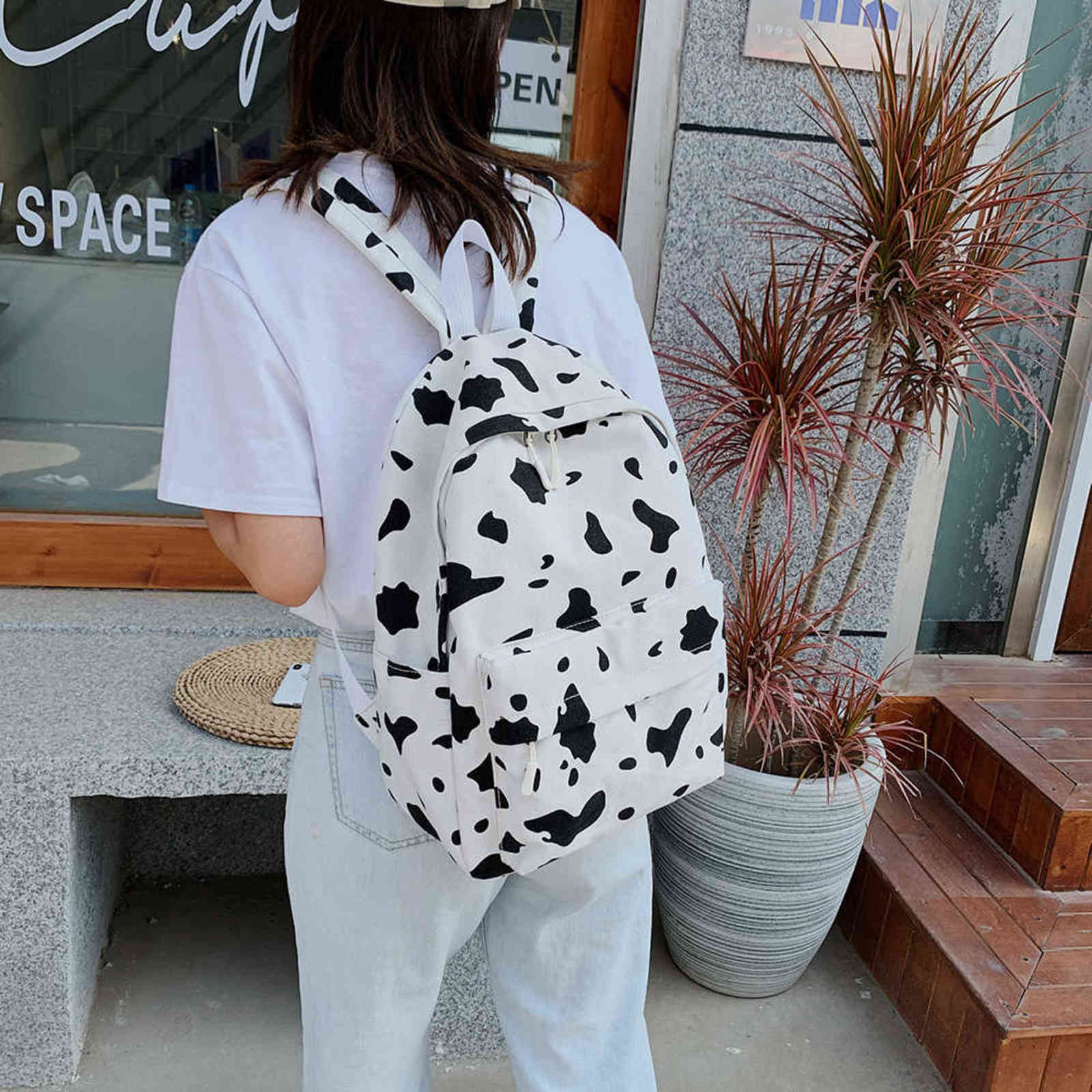 Cow Milk Print Canvas Backpack Women Students Girls Daily Casual Bag Large Capacity Shoulder School Bag 2021 Fashion Popular Y1105
