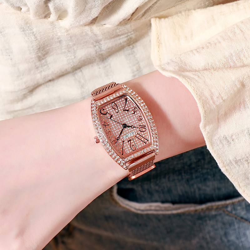 2020 Factory Direct Sales Douyin Online Influencer Popular European And American Style Watch Square Fashion Magnet Mesh Quartz Watch, Slivery;brown
2020 Factory Direct Sales Douyin Online Influencer Popular European And American Style Watch Square Fashion Magnet Mesh Quartz Watch, Slivery;brown
