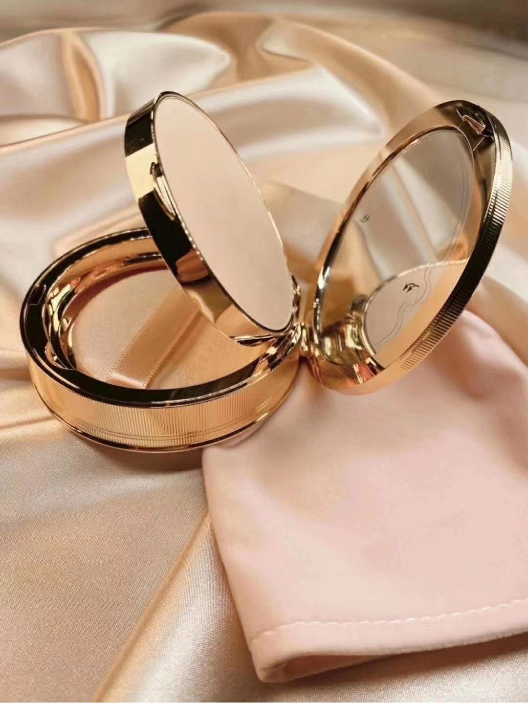 Top Quality Brand Pressed Powder Makeup Beauty Powders Mat Naturel 4Colors De Beaute Pouder Embellissante 10G Fast Send