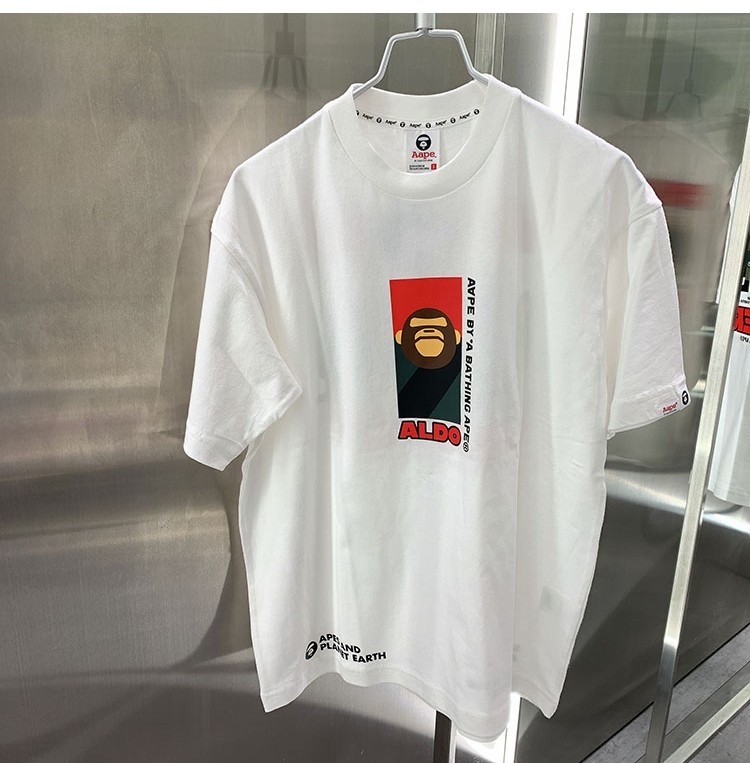 T-shirt for Men and women Fashion tooling Aaper men's spring summer contrast letter moon Gradient leisure pattern ape face printing Uni, White;black
T-shirt for Men and women Fashion tooling Aaper men's spring summer contrast letter moon Gradient leisure pattern ape face printing Uni, White;black