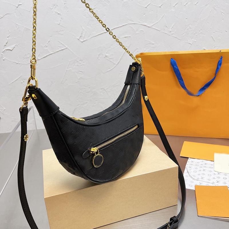 Designer Bag,Half Moon handbag hobos New product catwalk show style,chain package,Classic printing
Designer Bag,Half Moon handbag hobos New product catwalk show style,chain package,Classic printing