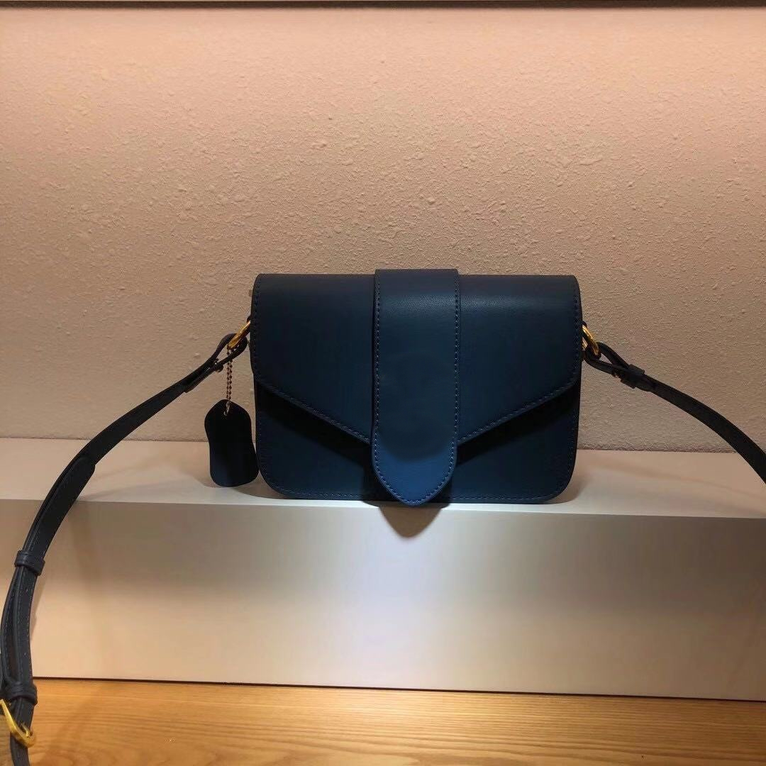 18-18 Luxury designer Purse fashion double zipper men's and women's leather wallets women's and women's long wallets
18-18 Luxury designer Purse fashion double zipper men's and women's leather wallets women's and women's long wallets