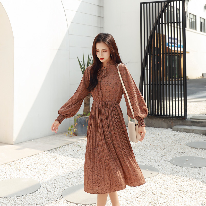 Vestidos Pleated Elegant Midi Empire Lantern Sleeve Dress Women Floral Print V-neck Long Chiffon Skirt 8665 50 210508