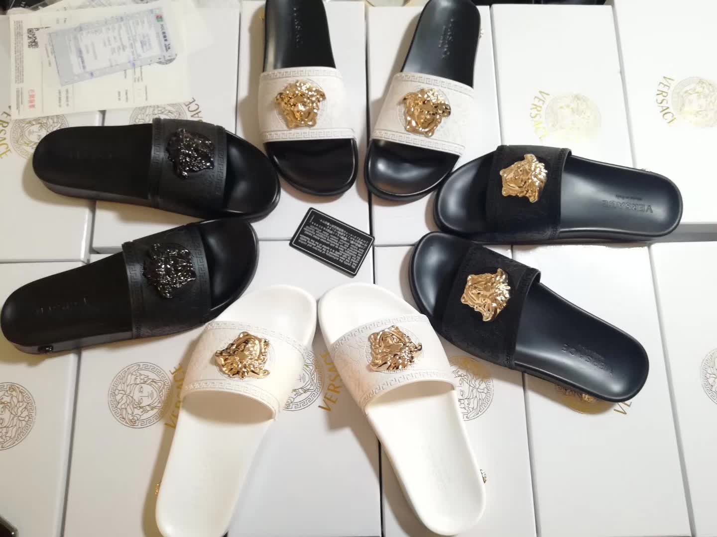 2021 Luxury Designer Slide Versace Slippers Summer sandals Men Beach Indoor Flat Flip Flops Leather Lady Women Fashion Classic Shoes Ladies Size 35-46, 12
2021 Luxury Designer Slide Versace Slippers Summer sandals Men Beach Indoor Flat Flip Flops Leather Lady Women Fashion Classic Shoes Ladies Size 35-46, 12