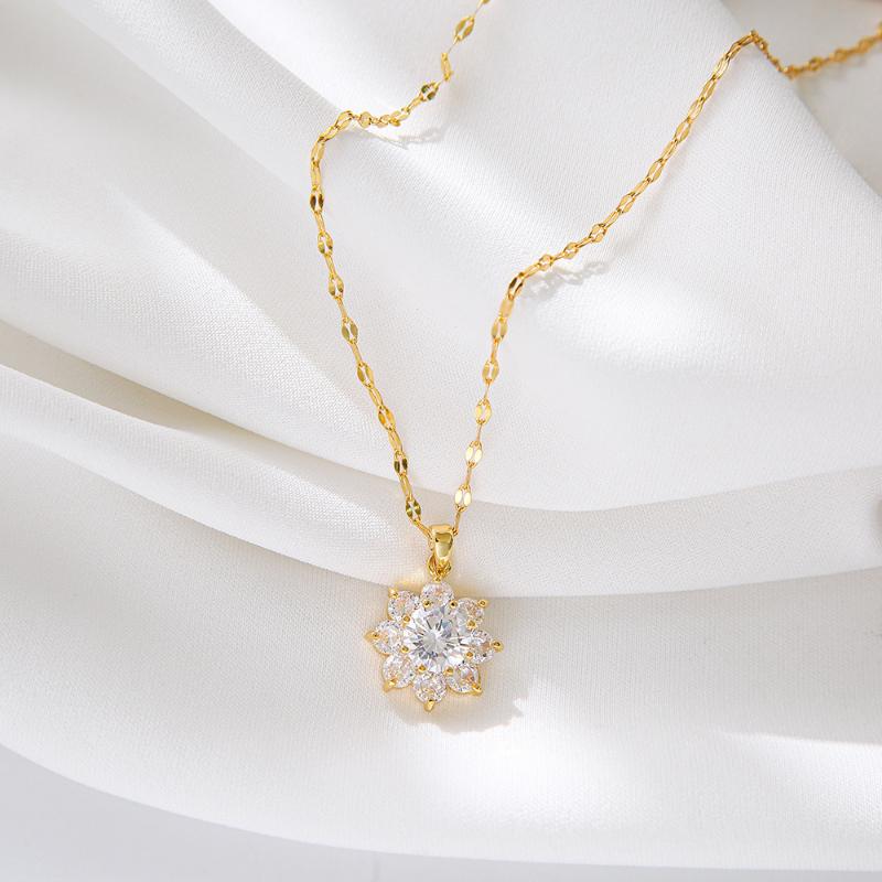 Pendant Necklaces High Fashion Shining Zircon Sunflower Clavicle Chain For Women Light Luxury No Fade Stainless Steel Jewelry
Pendant Necklaces High Fashion Shining Zircon Sunflower Clavicle Chain For Women Light Luxury No Fade Stainless Steel Jewelry