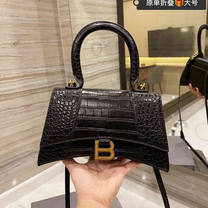Bags 2022 Women Designer Bags Balencaigas Handbags Hourglass Handbag Crossbody One Shoulder Hand-held Crocodile 3MHA, Black
Bags 2022 Women Designer Bags Balencaigas Handbags Hourglass Handbag Crossbody One Shoulder Hand-held Crocodile 3MHA, Black