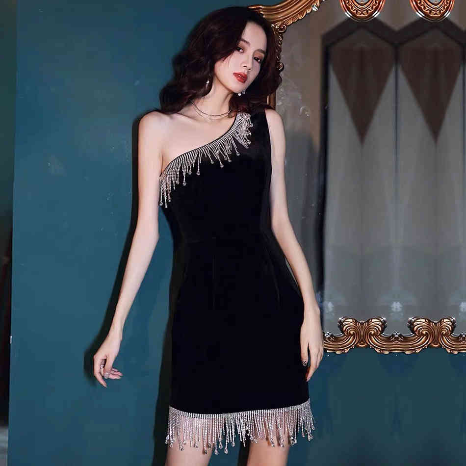 Summer Women Black One Shoulder Diamonds Tassel Mini Dress Sexy Sleeveless Club Celebrity Evening Party Dresses 210423