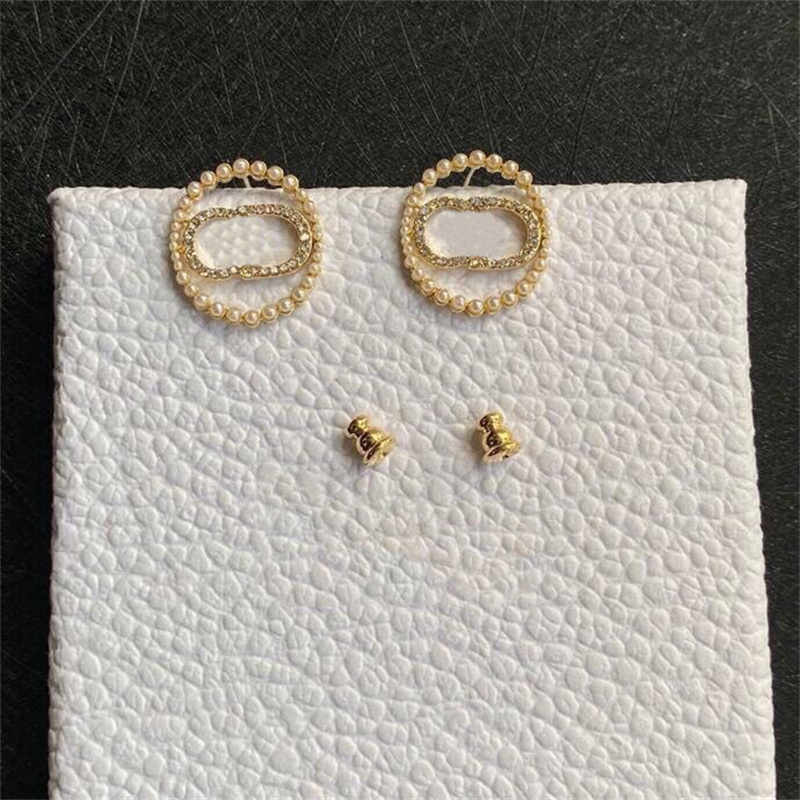 Women Earings Jewelry Luxurys Designers Earrings Studs Pearl Earrings Fashion Gold Plated Des Boucles D'oreilles Designers Earring Ear Stud
Women Earings Jewelry Luxurys Designers Earrings Studs Pearl Earrings Fashion Gold Plated Des Boucles D'oreilles Designers Earring Ear Stud